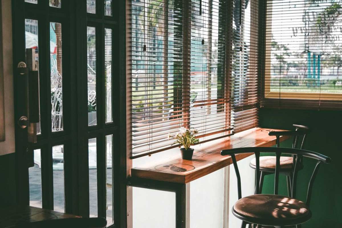 Discover the Pros and Cons of Aluminium Venetian Blinds